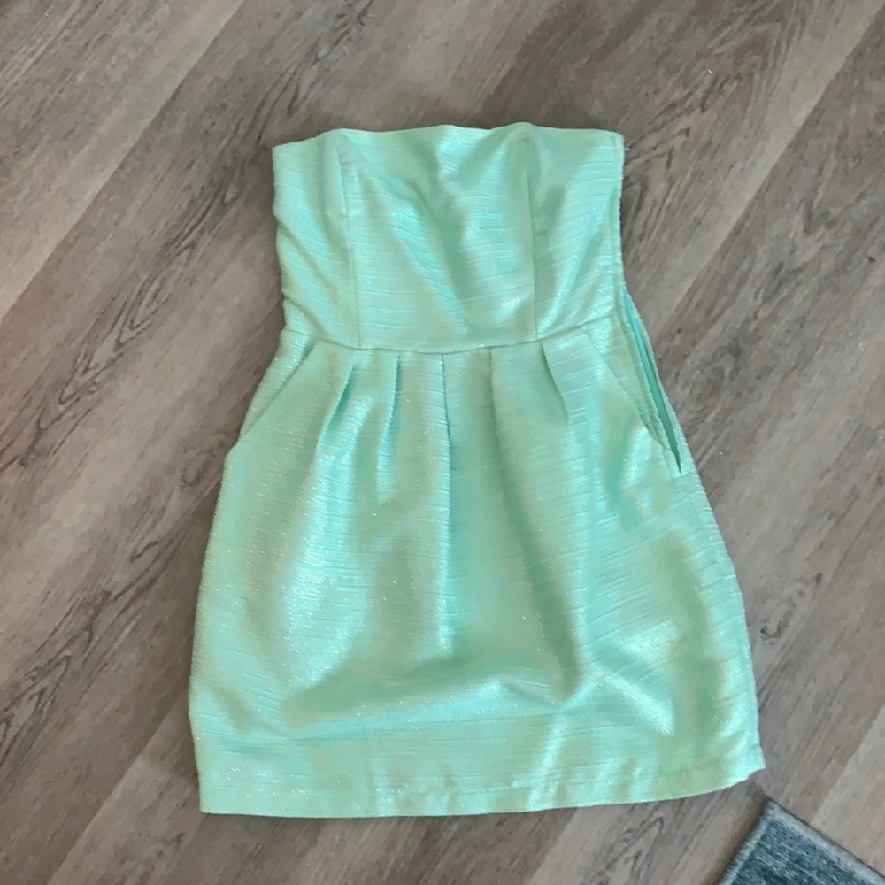 Strapless dress